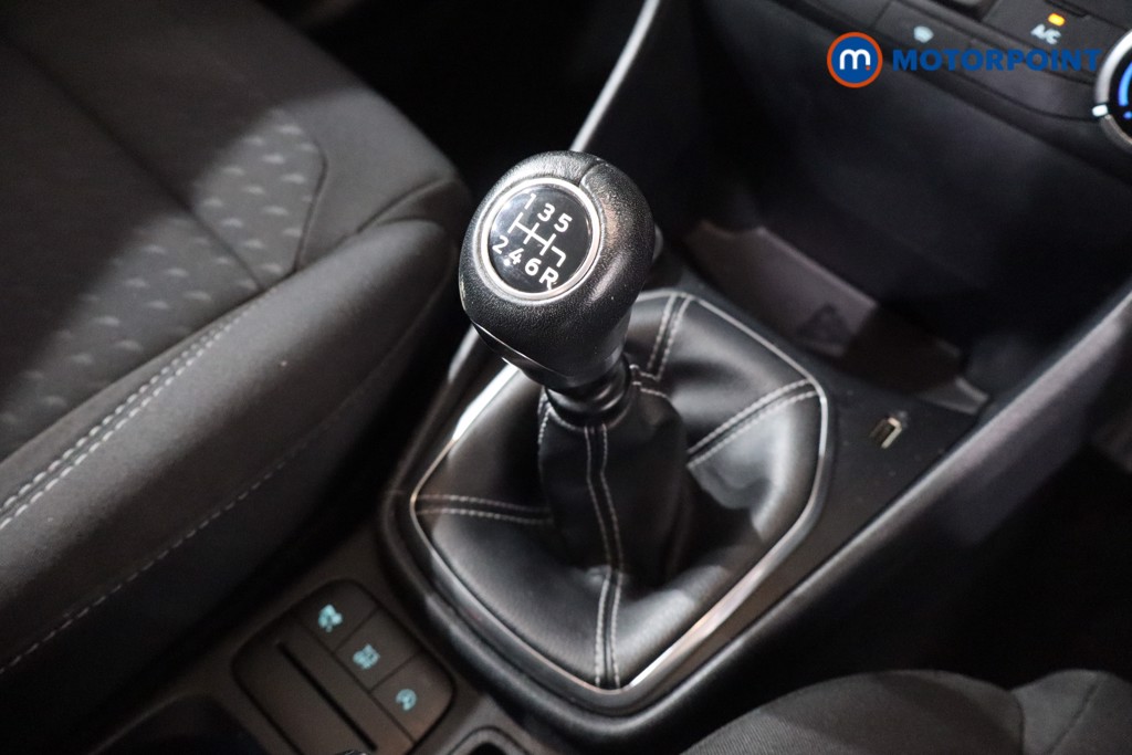 Ford Fiesta Titanium Manual Petrol-Electric Hybrid Hatchback - Stock Number (1561275) - 14th supplementary image