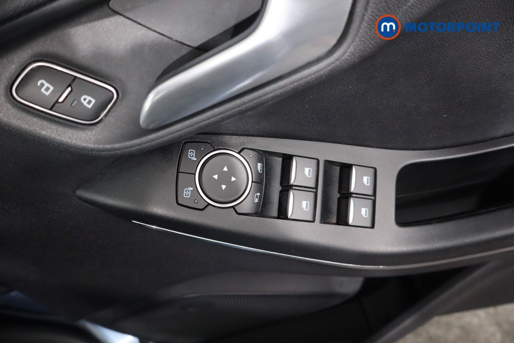 Ford Fiesta Titanium Manual Petrol-Electric Hybrid Hatchback - Stock Number (1561275) - 17th supplementary image