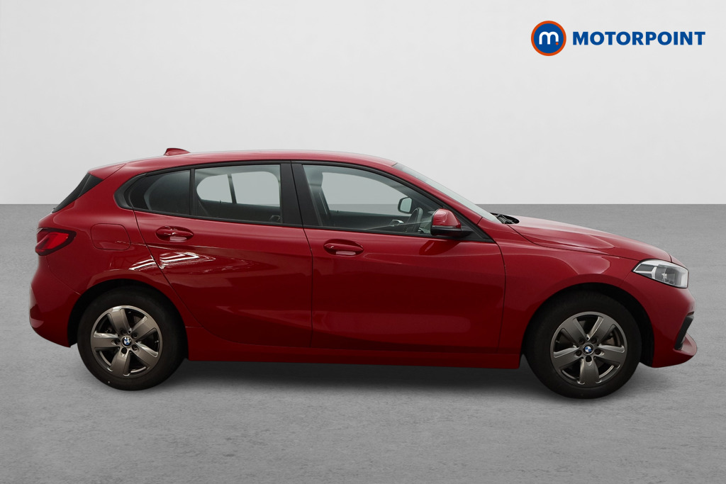 BMW 1 Series SE Manual Petrol Hatchback - Stock Number (1561337) - Drivers side