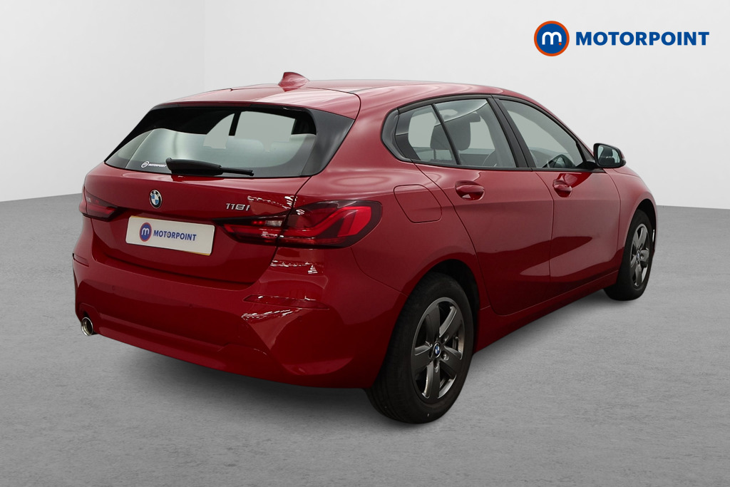 BMW 1 Series SE Manual Petrol Hatchback - Stock Number (1561337) - Drivers side rear corner