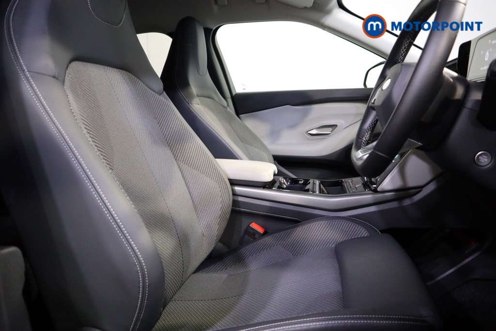 Ford Explorer Select Automatic Electric SUV - Stock Number (1561360) - 12th supplementary image