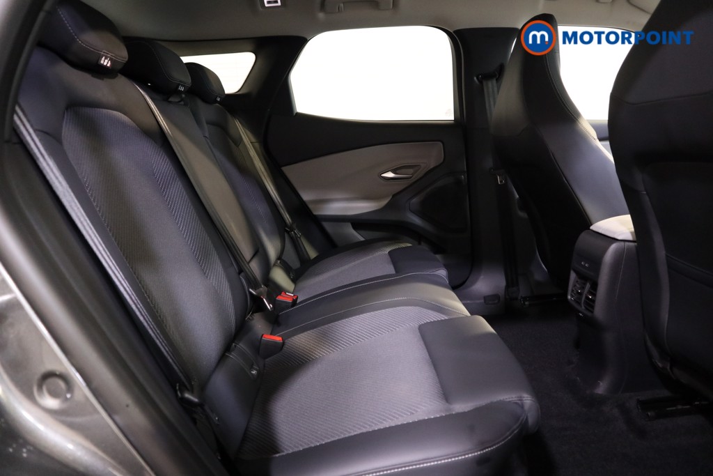 Ford Explorer Select Automatic Electric SUV - Stock Number (1561360) - 13th supplementary image