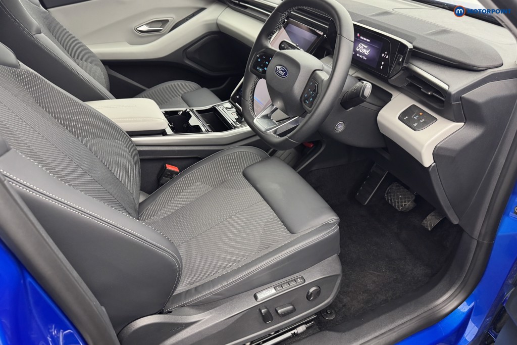 Ford Explorer Select Automatic Electric SUV - Stock Number (1561366) - 6th supplementary image
