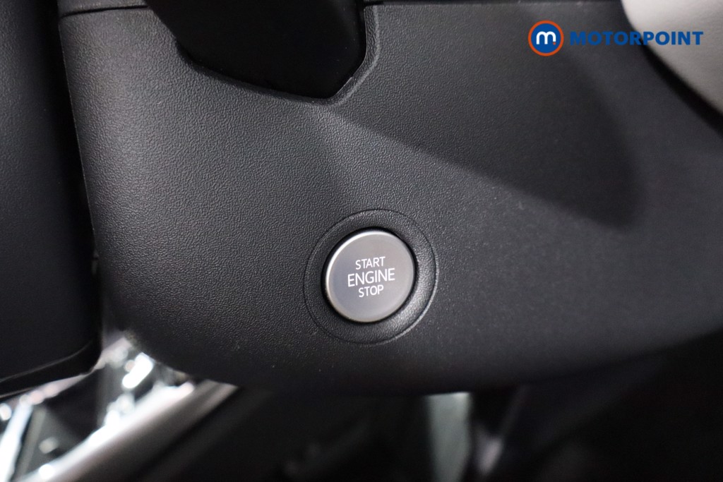 Ford Explorer Select Automatic Electric SUV - Stock Number (1561368) - 13th supplementary image