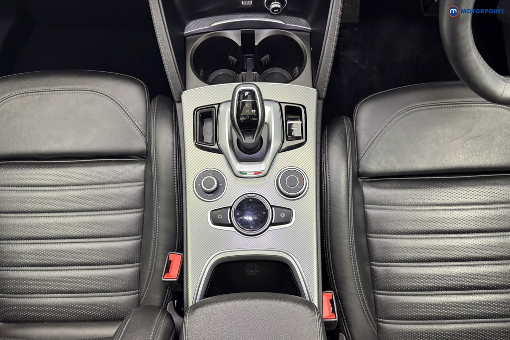 Alfa Romeo Stelvio Veloce Automatic Petrol SUV - Stock Number (1519795) - 5th supplementary image