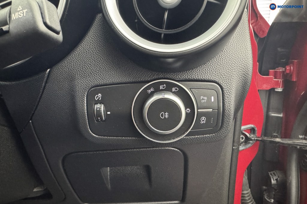 Alfa Romeo Stelvio Veloce Automatic Petrol SUV - Stock Number (1519795) - 13th supplementary image