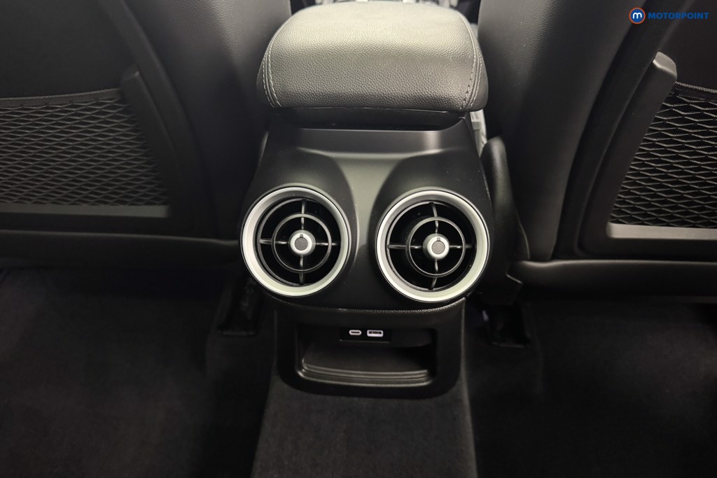 Alfa Romeo Stelvio Veloce Automatic Petrol SUV - Stock Number (1519795) - 18th supplementary image