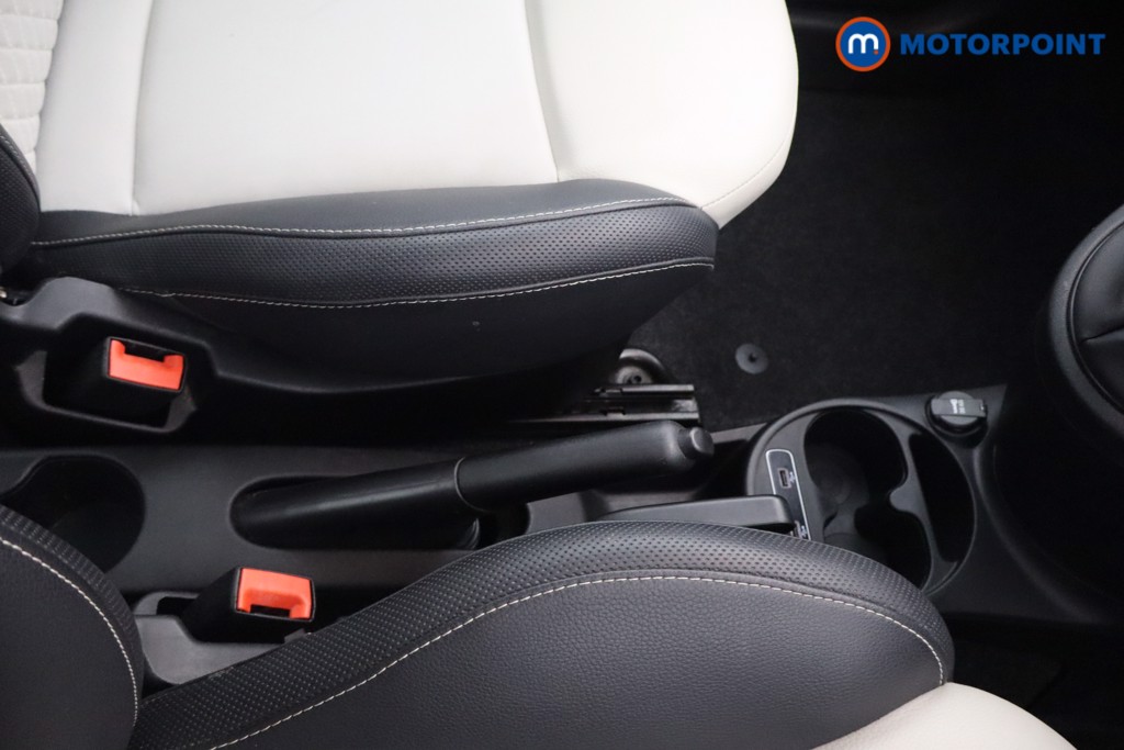 Fiat 500 Dolcevita Manual Petrol-Electric Hybrid Hatchback - Stock Number (1543119) - 7th supplementary image