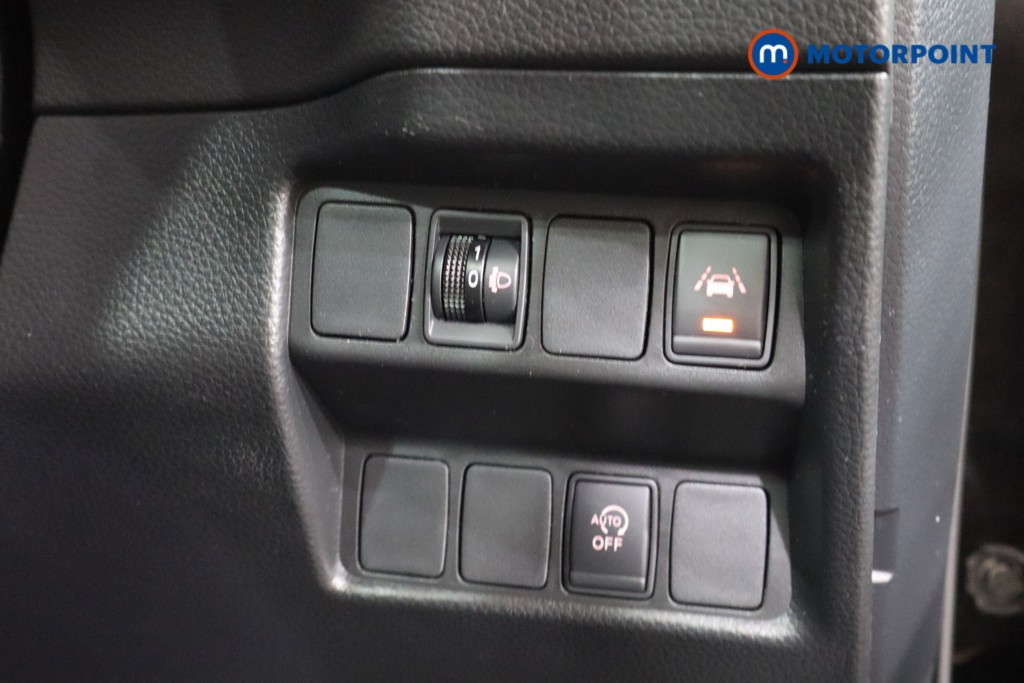 Nissan Qashqai N-Connecta Manual Petrol SUV - Stock Number (1548068) - 8th supplementary image