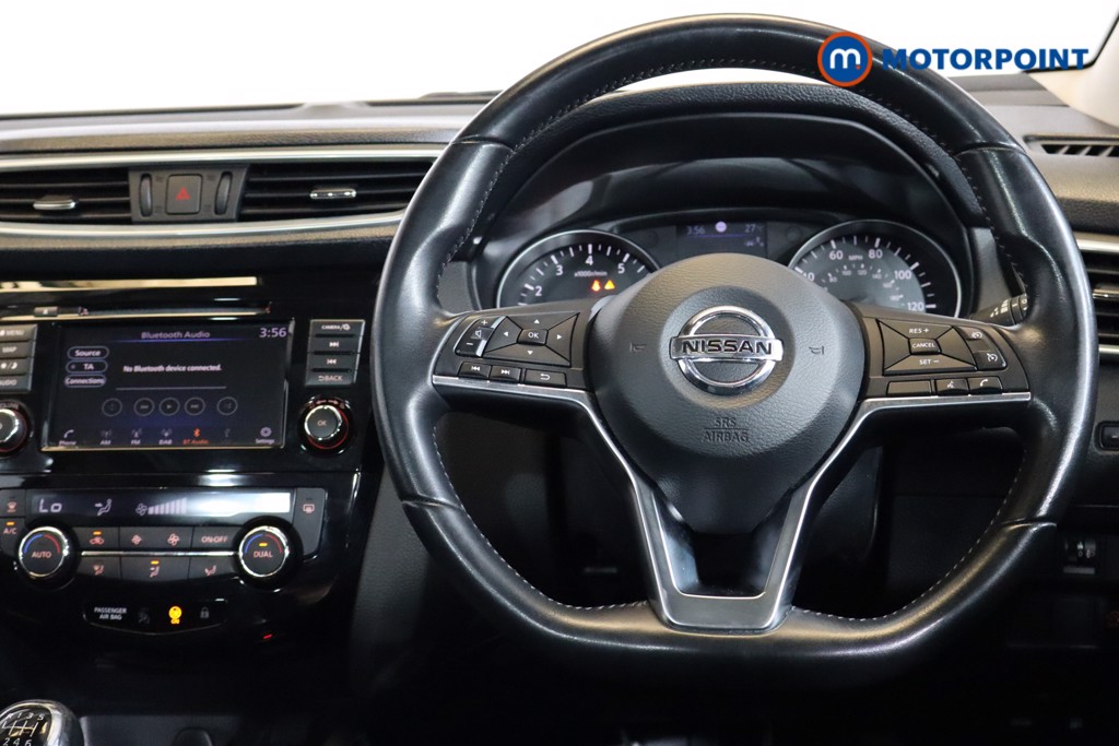 Nissan Qashqai N-Connecta Manual Petrol SUV - Stock Number (1548068) - 1st supplementary image