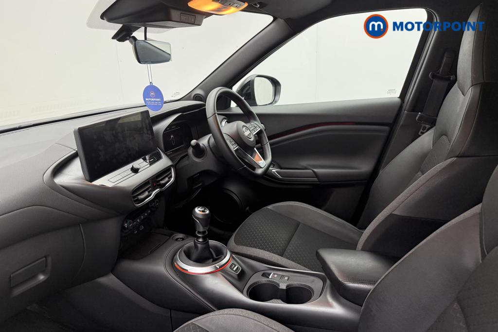 Nissan Juke N-Connecta Manual Petrol SUV - Stock Number (1553962) - 3rd supplementary image
