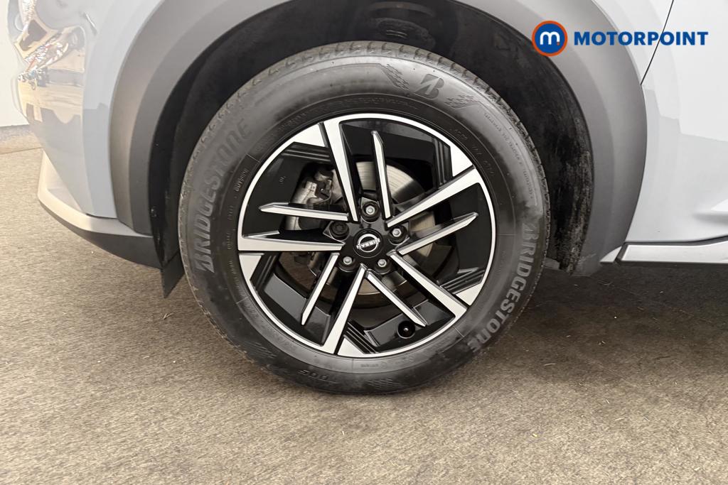 Nissan Juke N-Connecta Manual Petrol SUV - Stock Number (1553965) - 26th supplementary image