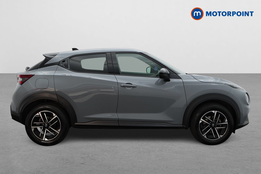 Nissan Juke N-Connecta Manual Petrol SUV - Stock Number (1553965) - Drivers side