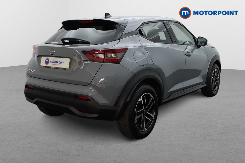 Nissan Juke N-Connecta Manual Petrol SUV - Stock Number (1553965) - Drivers side rear corner