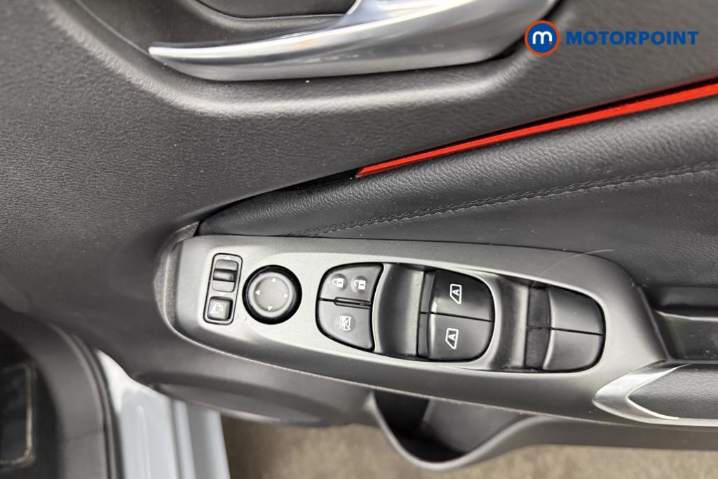 Nissan Juke N-Connecta Manual Petrol SUV - Stock Number (1553967) - 10th supplementary image