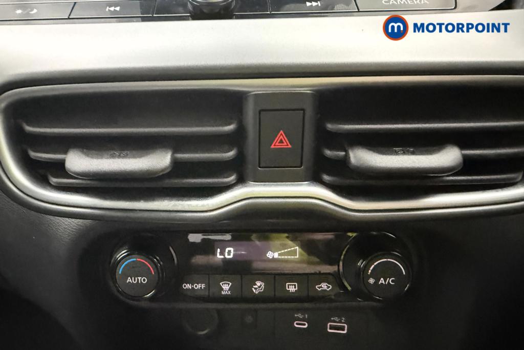 Nissan Juke N-Connecta Manual Petrol SUV - Stock Number (1553967) - 16th supplementary image