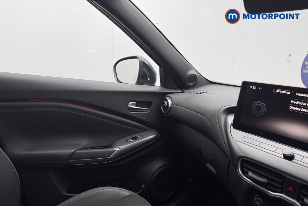 Nissan Juke N-Connecta Manual Petrol SUV - Stock Number (1553967) - 19th supplementary image