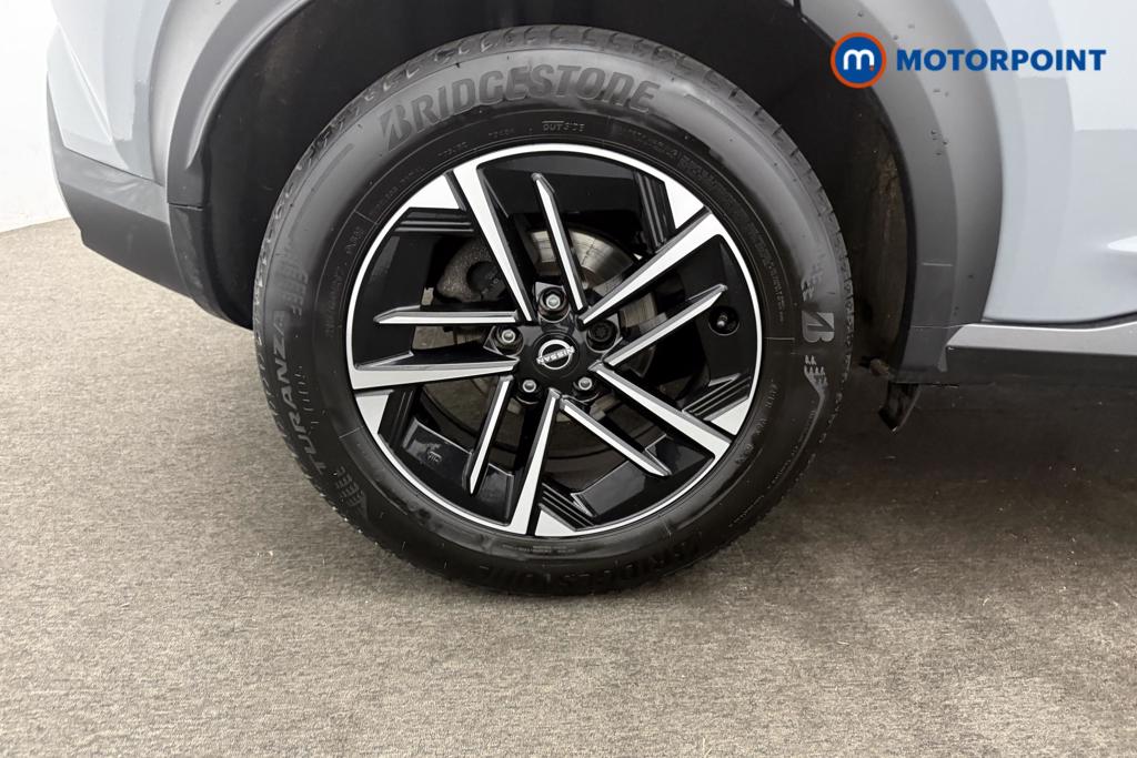 Nissan Juke N-Connecta Manual Petrol SUV - Stock Number (1553967) - 27th supplementary image