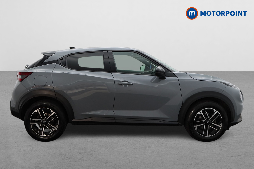 Nissan Juke N-Connecta Manual Petrol SUV - Stock Number (1553967) - Drivers side