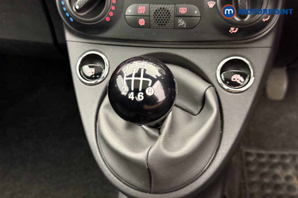 Fiat 500 1.0 Mild Hybrid 3Dr Manual Petrol-Electric Hybrid Hatchback - Stock Number (1556136) - 10th supplementary image