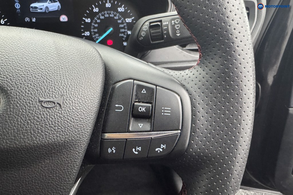Ford Focus St-Line Automatic Petrol-Electric Hybrid Estate - Stock Number (1557657) - 11th supplementary image