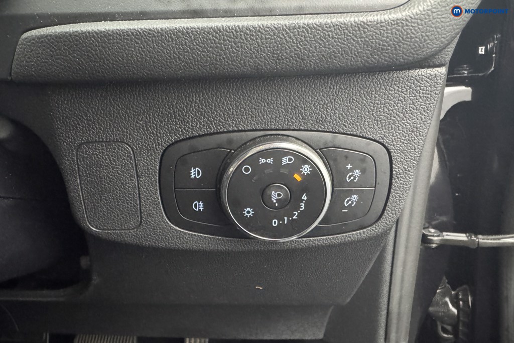 Ford Focus St-Line Automatic Petrol-Electric Hybrid Estate - Stock Number (1557657) - 13th supplementary image