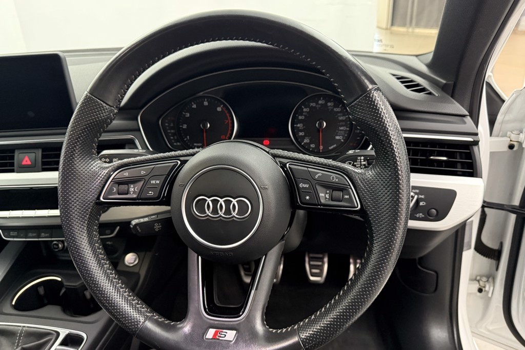Audi A4 S Line Manual Petrol Saloon - Stock Number (1557757) - 2nd supplementary image
