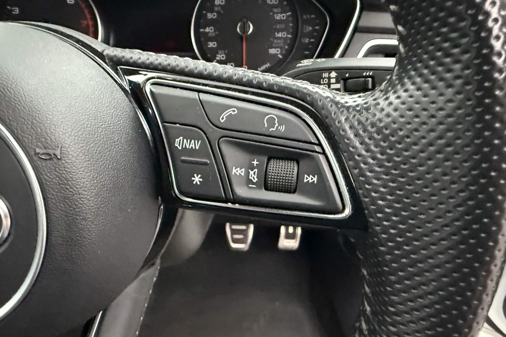 Audi A4 S Line Manual Petrol Saloon - Stock Number (1557757) - 4th supplementary image
