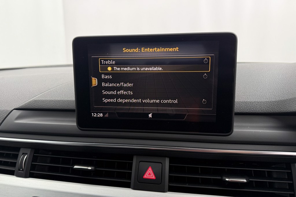 Audi A4 S Line Manual Petrol Saloon - Stock Number (1557757) - 9th supplementary image