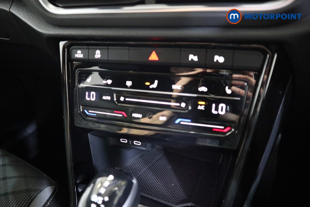 Volkswagen T-Roc R-Line Automatic Petrol SUV - Stock Number (1558380) - 7th supplementary image