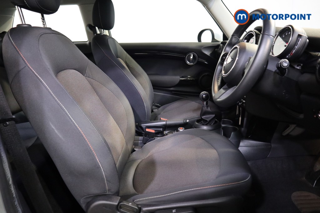 Mini Hatchback Cooper Classic Manual Petrol Hatchback - Stock Number (1558401) - 13th supplementary image