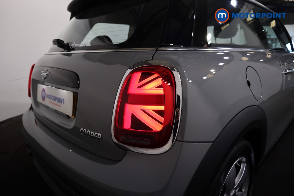 Mini Hatchback Cooper Classic Manual Petrol Hatchback - Stock Number (1558401) - 21st supplementary image