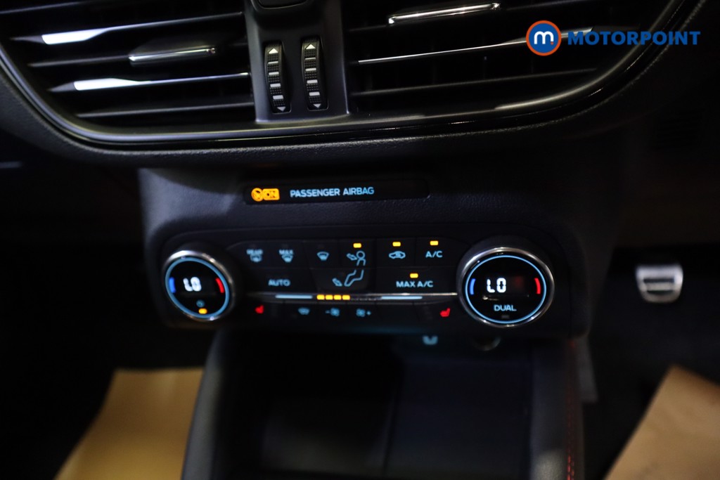 Ford Focus St-Line X Manual Petrol Hatchback - Stock Number (1558672) - 5th supplementary image