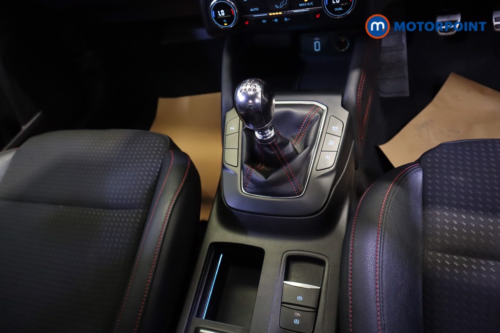 Ford Focus St-Line X Manual Petrol Hatchback - Stock Number (1558672) - 6th supplementary image