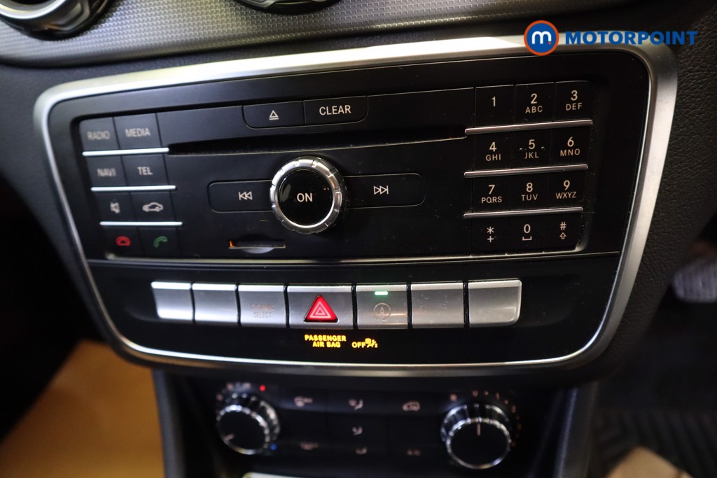 Mercedes-Benz GLA Urban Edition Manual Petrol SUV - Stock Number (1559450) - 5th supplementary image