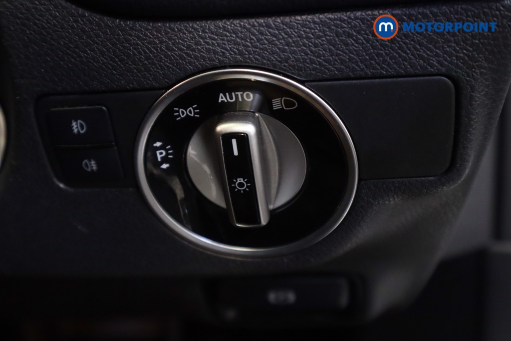 Mercedes-Benz GLA Urban Edition Manual Petrol SUV - Stock Number (1559450) - 8th supplementary image