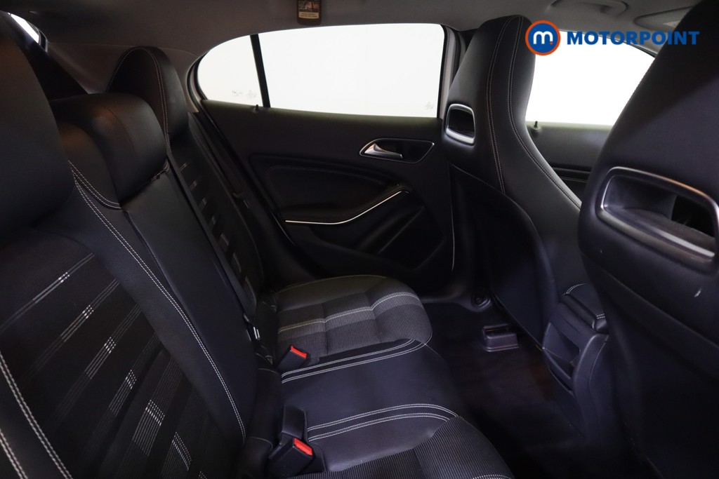 Mercedes-Benz GLA Urban Edition Manual Petrol SUV - Stock Number (1559450) - 12th supplementary image