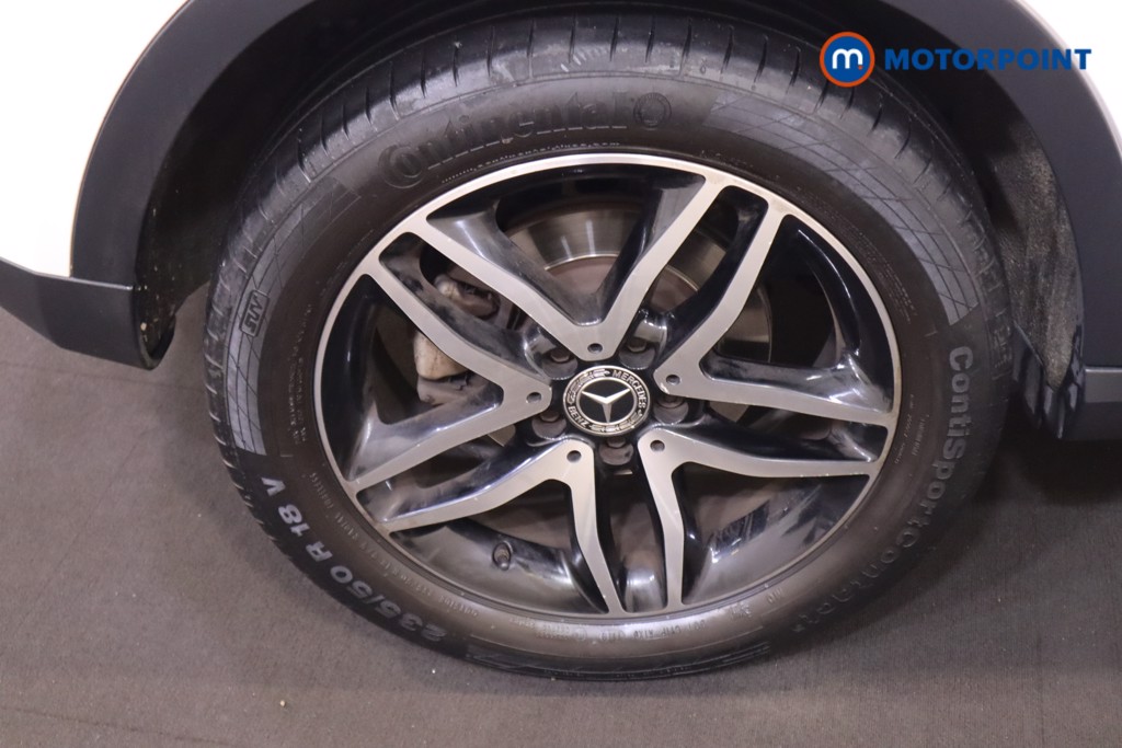 Mercedes-Benz GLA Urban Edition Manual Petrol SUV - Stock Number (1559450) - 14th supplementary image