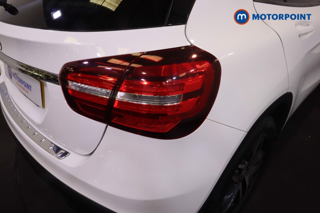 Mercedes-Benz GLA Urban Edition Manual Petrol SUV - Stock Number (1559450) - 19th supplementary image