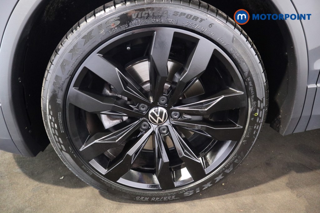 Volkswagen Tiguan Black Edition Automatic Petrol Plug-In Hybrid SUV - Stock Number (1559485) - 20th supplementary image