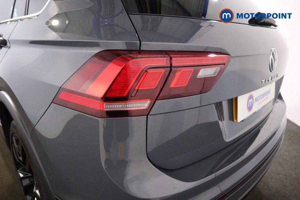 Volkswagen Tiguan Black Edition Automatic Petrol Plug-In Hybrid SUV - Stock Number (1559485) - 23rd supplementary image