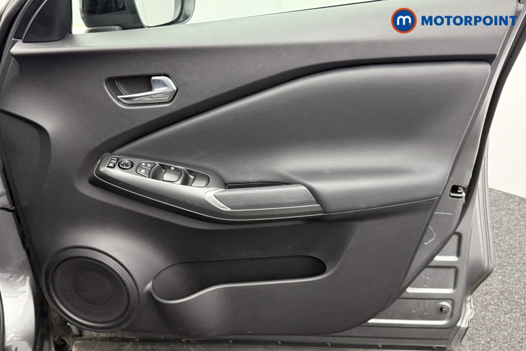 Nissan Juke Acenta Premium Automatic Petrol SUV - Stock Number (1559660) - 17th supplementary image