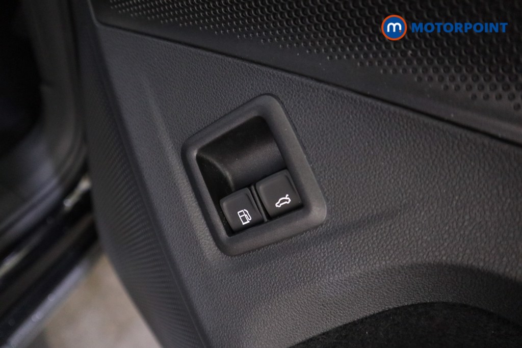 Volkswagen Tiguan Match Automatic Petrol Plug-In Hybrid SUV - Stock Number (1559935) - 10th supplementary image
