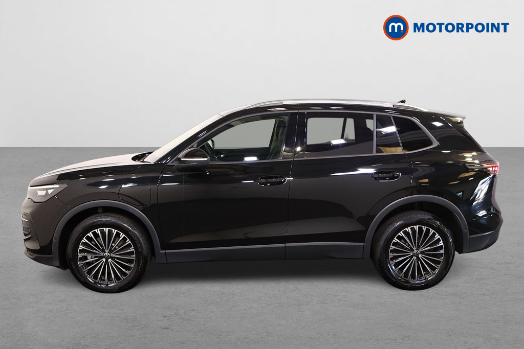 Volkswagen Tiguan Match Automatic Petrol Plug-In Hybrid SUV - Stock Number (1559935) - Passenger side