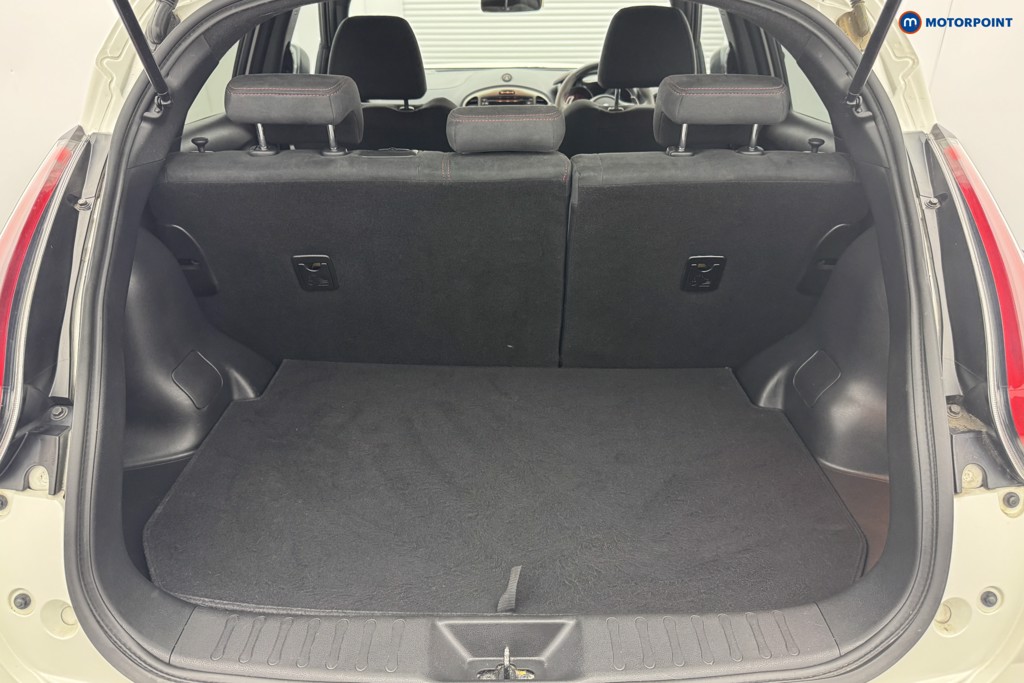 Nissan Juke Nismo Rs Automatic Petrol SUV - Stock Number (1560189) - 8th supplementary image