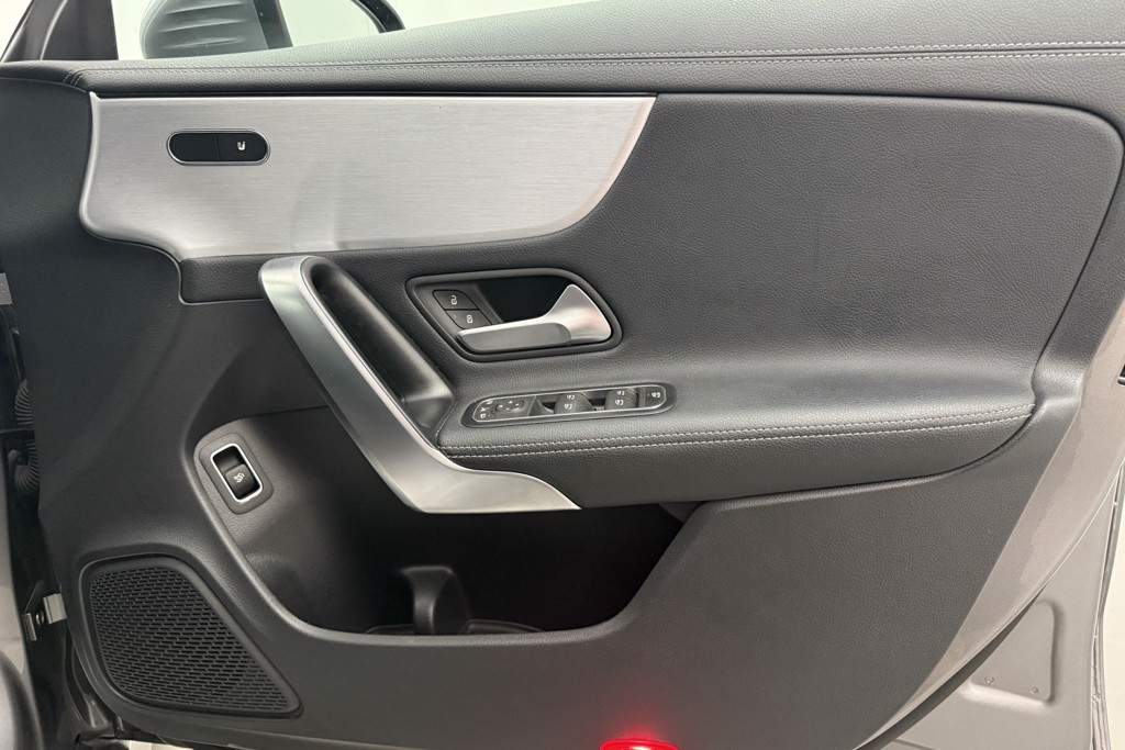 Mercedes-Benz CLA Amg Line Automatic Petrol Coupe - Stock Number (1560329) - 12th supplementary image