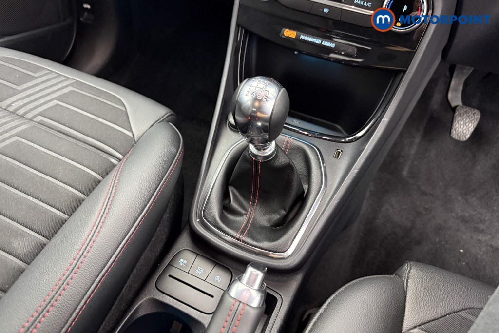 Ford Puma St-Line X Manual Petrol-Electric Hybrid SUV - Stock Number (1560398) - 12th supplementary image