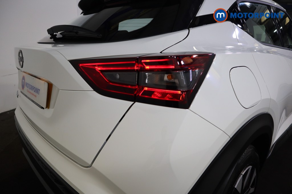 Nissan Juke Acenta Manual Petrol SUV - Stock Number (1560943) - 20th supplementary image