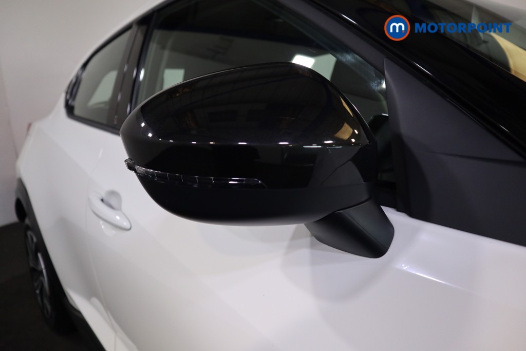 Nissan Juke Acenta Manual Petrol SUV - Stock Number (1560943) - 21st supplementary image