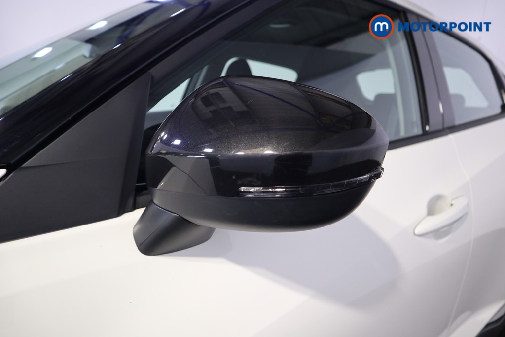 Nissan Juke Acenta Manual Petrol SUV - Stock Number (1560943) - 22nd supplementary image